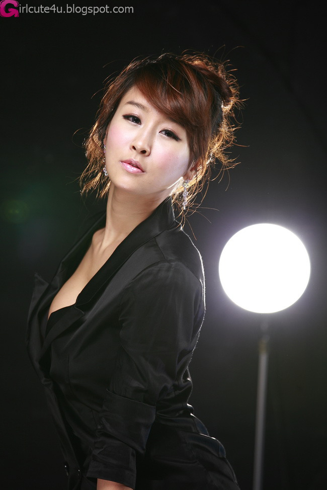 xxx nude girls: Seo Yoon Ah - Sexy in Black