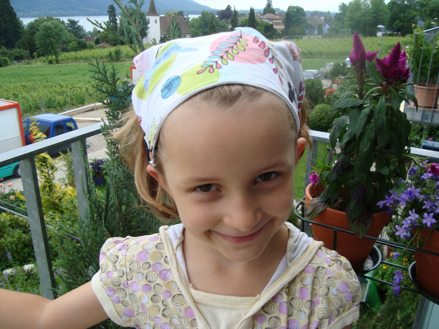 That Girls Crafty Reversable Elastic Bandana Hat Tutorial