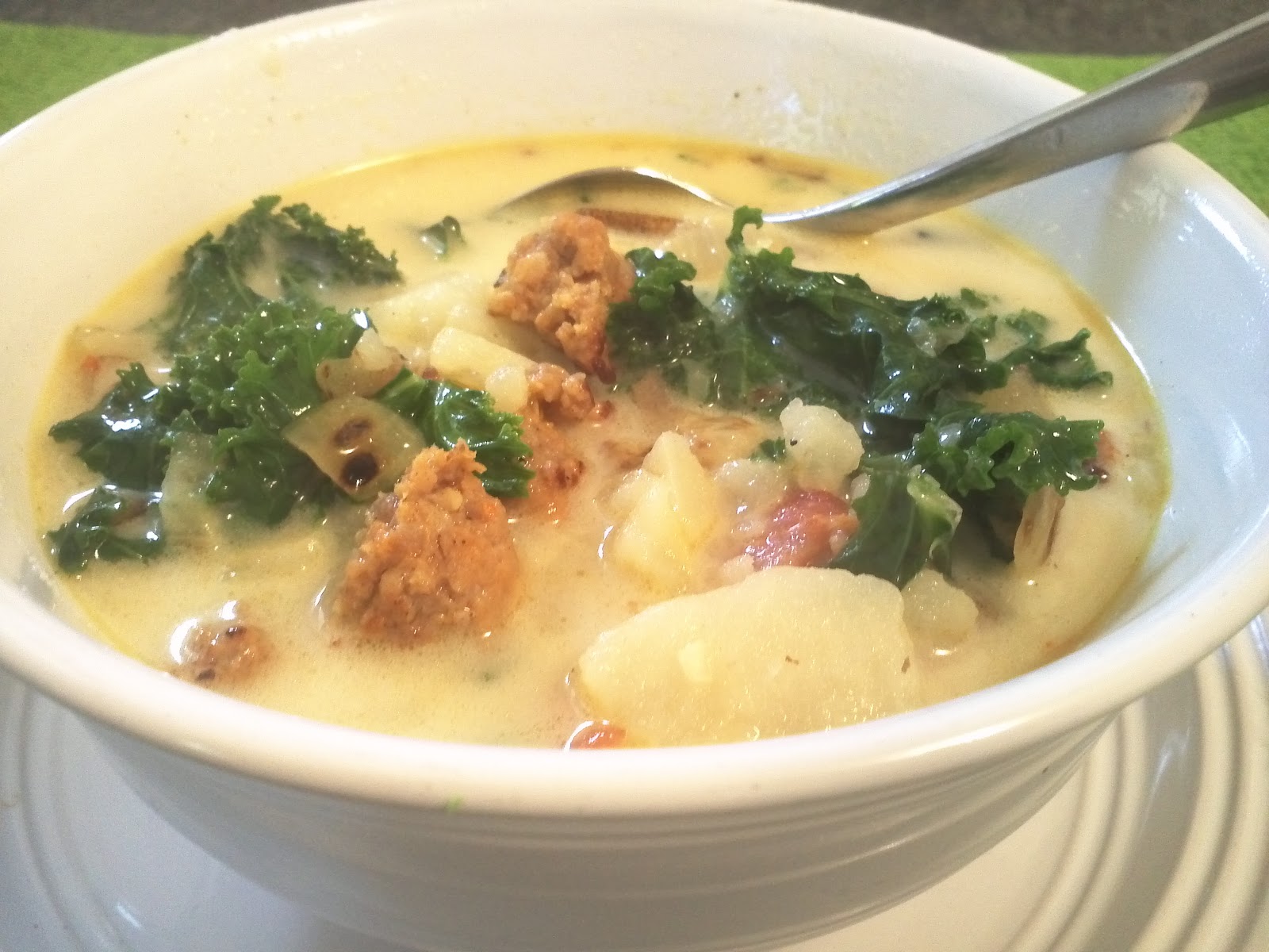 Sweet Macedonia: ~Olive Garden's Zuppa Toscana {Sausage, Potato & Kale