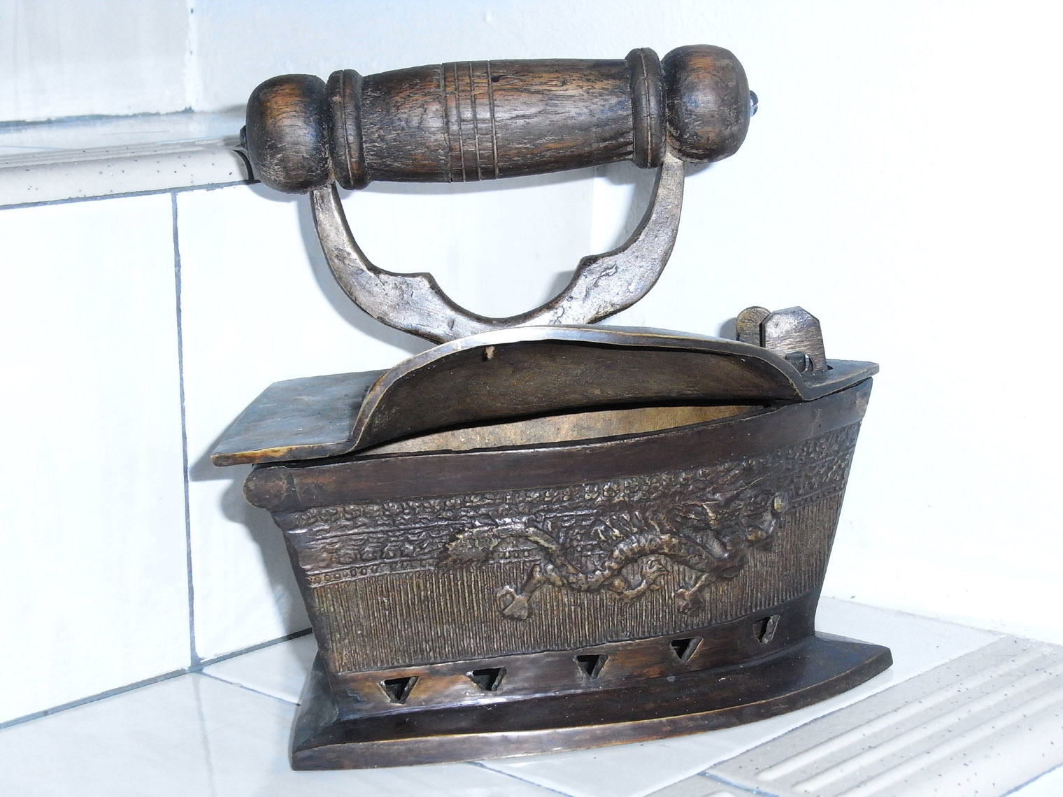 The world of Antique Iron Collection