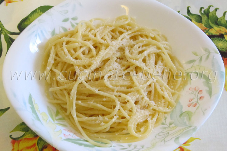 Spaghetti burro e parmigiano Cucinare Bene Ricette