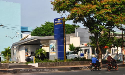 Mandiri ATM Drive Thru A Yani