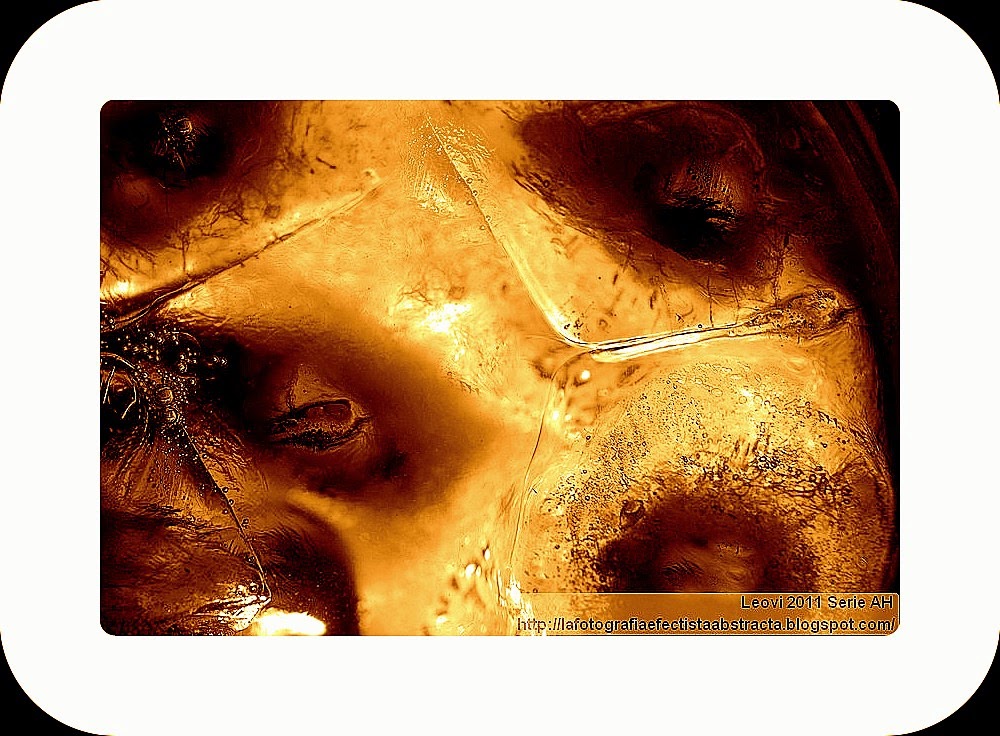 Foto Abstracta 3299 Mirando desde el otro lado - Looking from the other side Foto Abstracta 3299 Mirando desde el otro lado - Looking from the other side