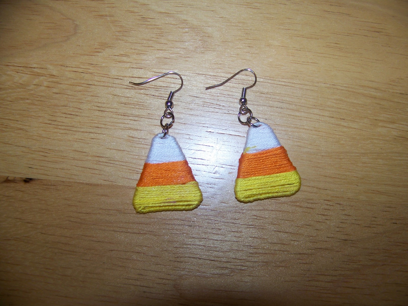 Making Cooley Stuff Candy Corn Paper Clip Earrings