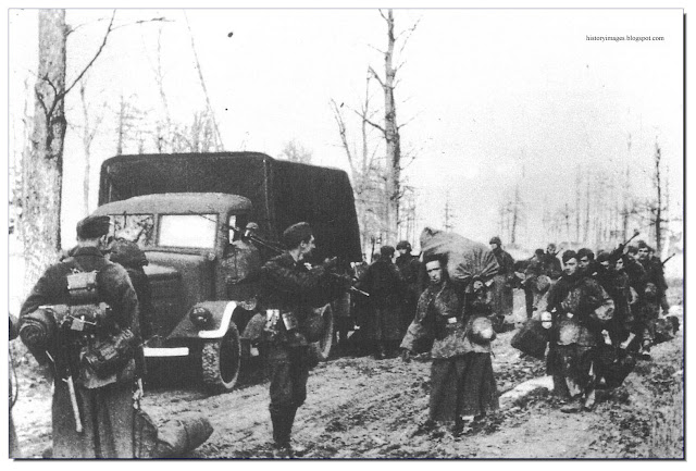 SS troops escape  Korsun-Cherkassy pocket