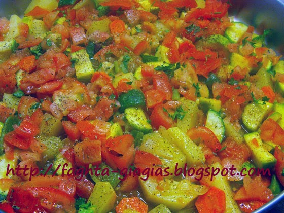 Μπιφτέκια με λαχανικά στον φούρνο - Τα φαγητά της γιαγιάς Μπιφτέκια με λαχανικά στον φούρνο - Τα φαγητά της γιαγιάς