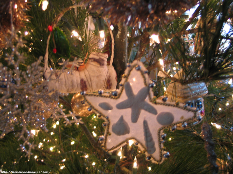 An OldFashioned Christmas Tree Trimmed In Silver Tinsel Belznickle