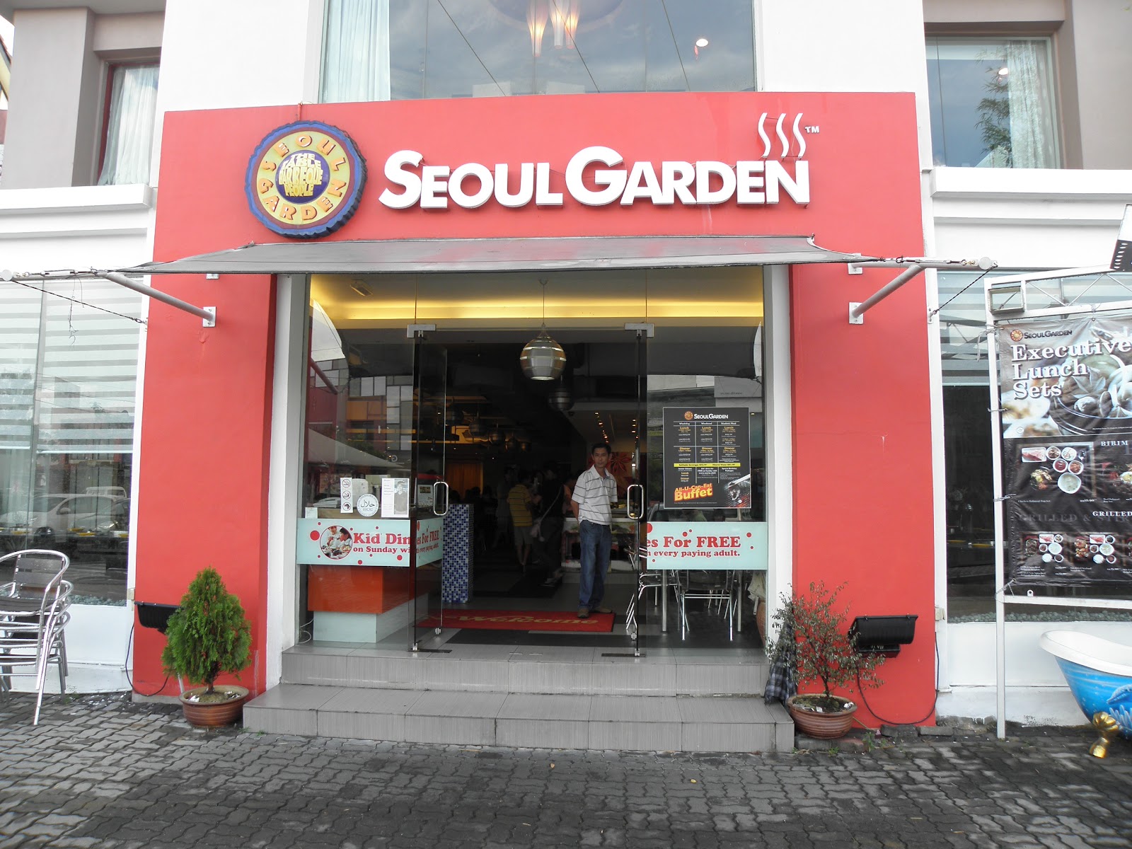 To Our Dearest Daughters Chinese Reunion Dinner at Seoul Garden Auto City