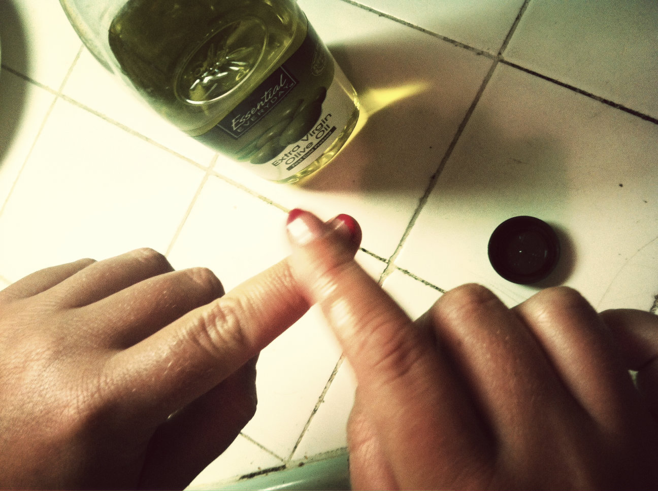 Miss Della Street DIY Uses for olive oil