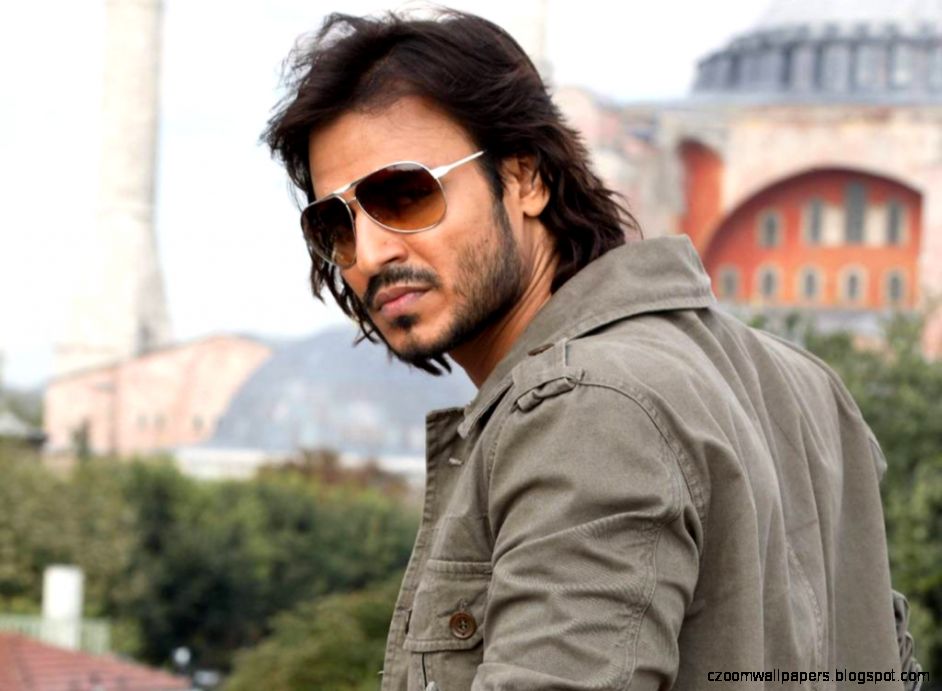 Vivek Oberoi In Sanjay Guptas Mumbai Saga Bolly Kingdom Vivek Oberoi In Sanjay Guptas Mumbai Saga Bolly Kingdom