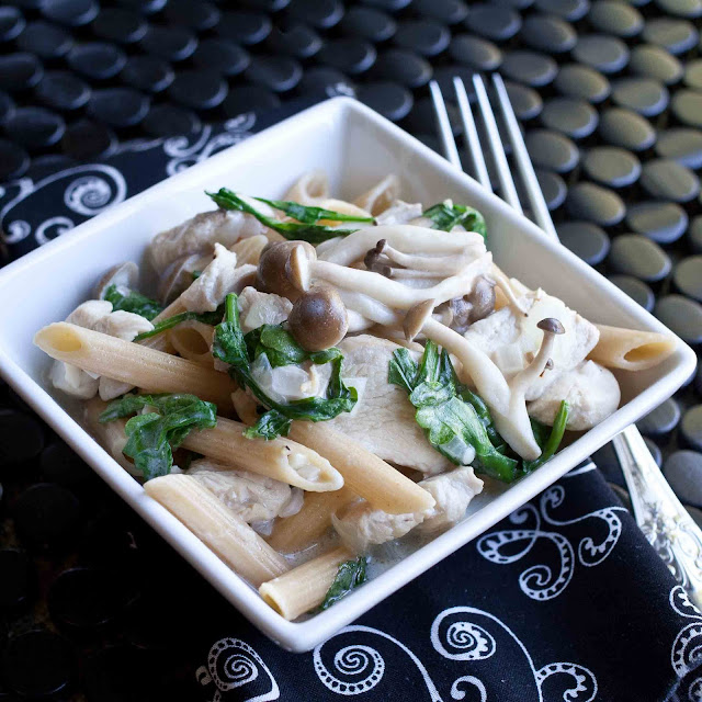 FOODjimoto Pasta with Chicken and Shimeji Mushrooms