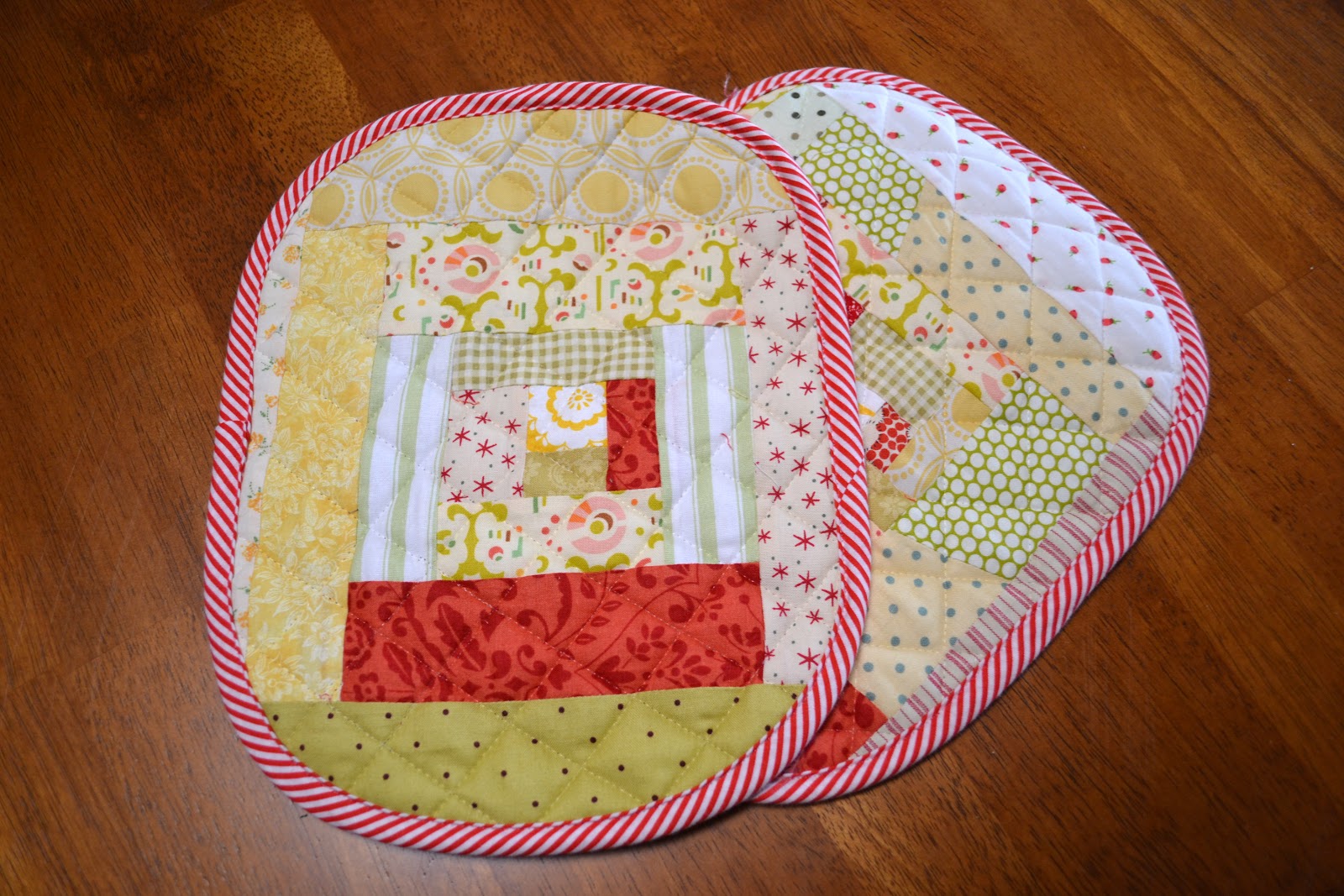 easy peasy lemon squeezy Quilted Pot Holders