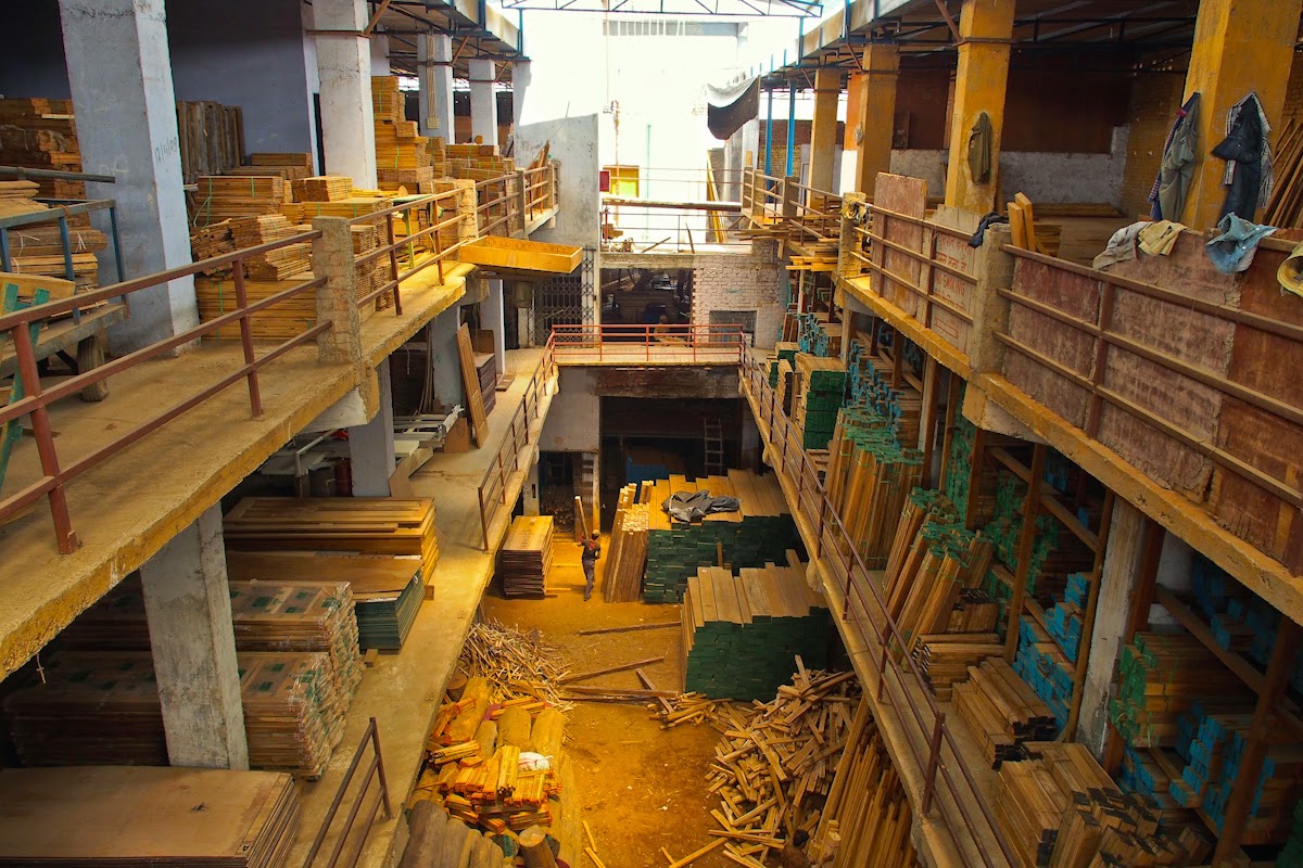 Wood Delhi’s Vast Timber Market