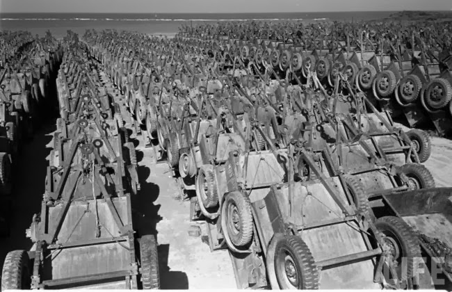 Jeep+Graveyard+on+the+Island+of+Okinawa,+Japan,+1949+(6).jpg