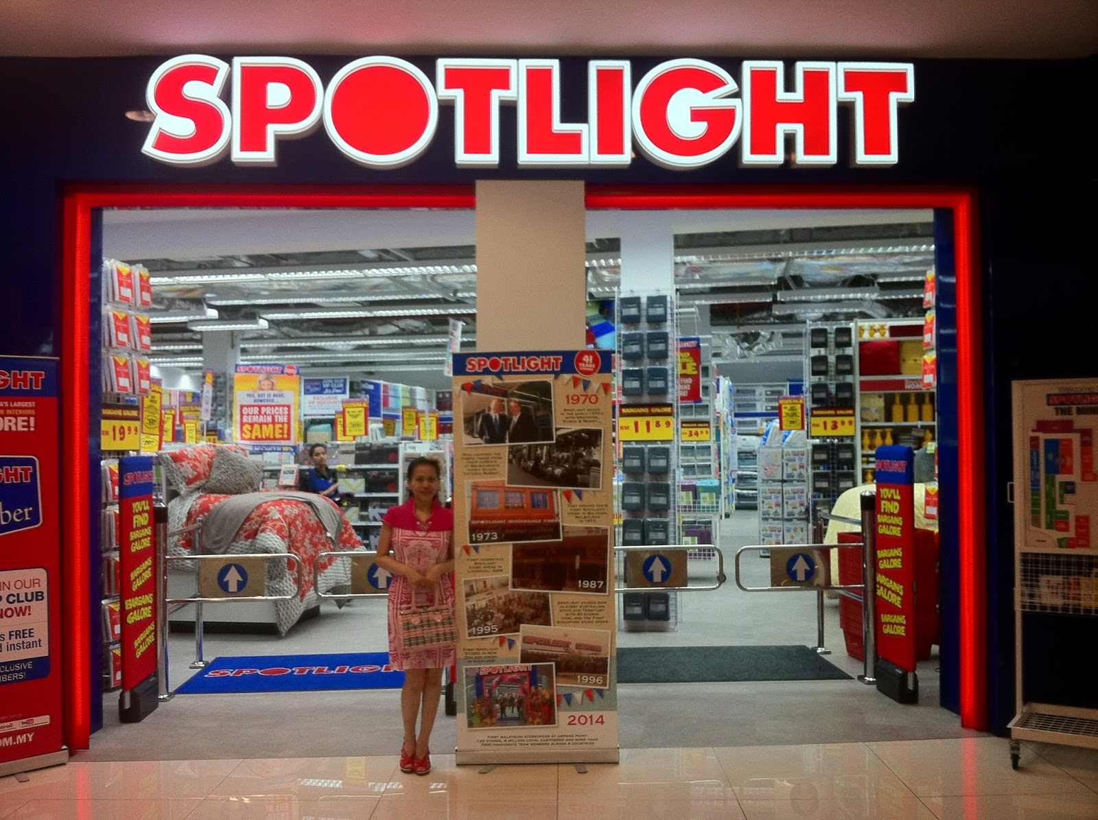 EVERGREEN LOVE Shopping ‘Spotlight’ Of The Month