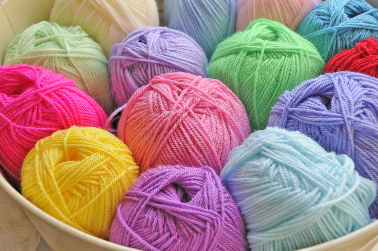 Helen Philipps: Colour Me Happy