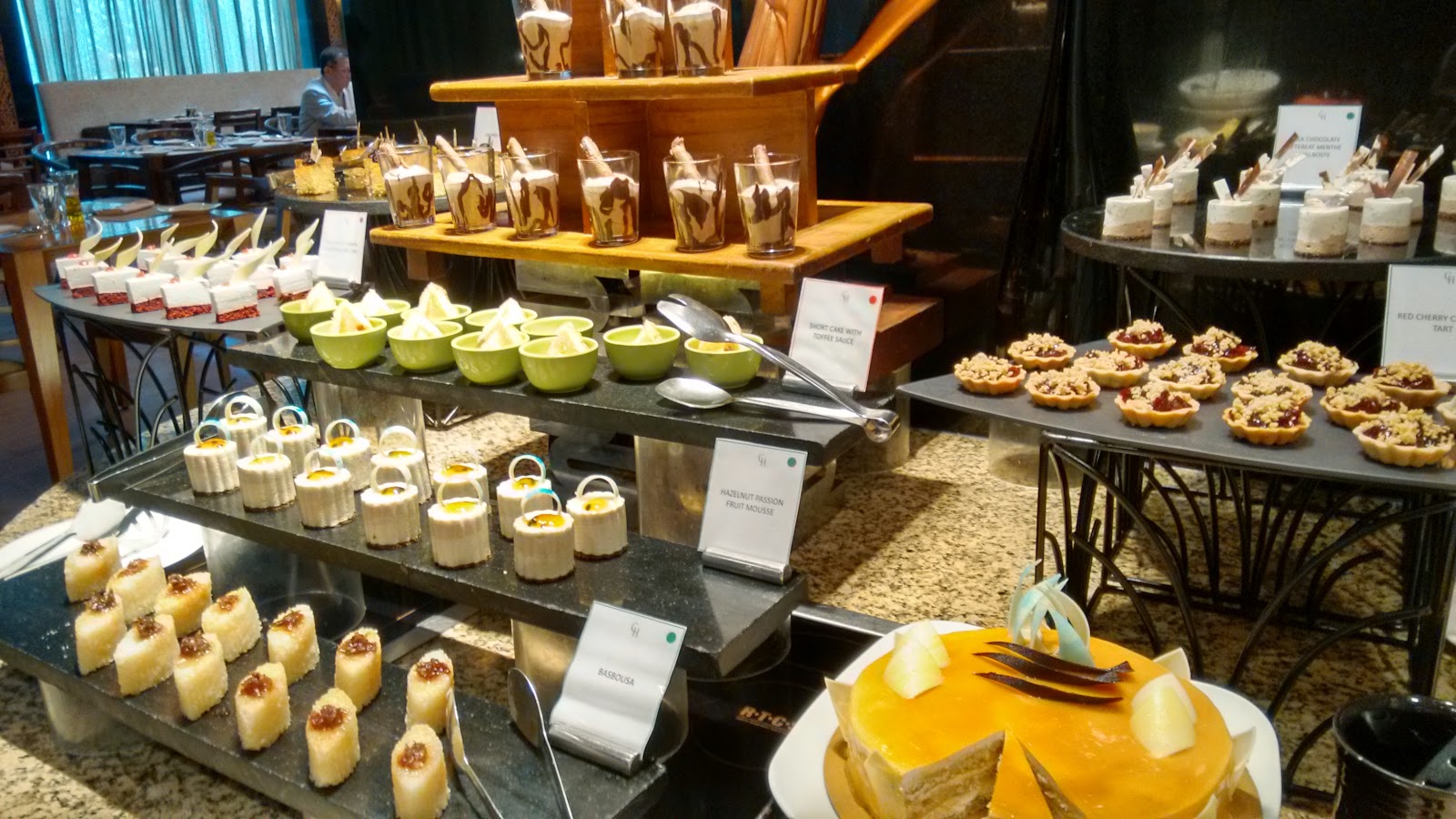 PASTRY BUFFET SET UP