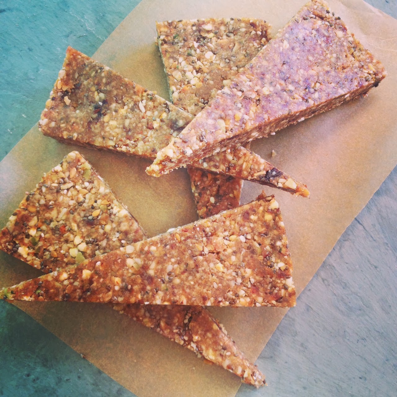 DIY (Damn it’s Yummy) Fruit, Nut + Seed Bars