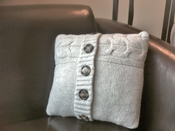 BonnieProjects Sweater Pillow with Buttons