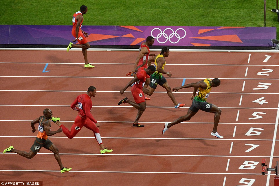 A feast for the eyes! Usain Bolt wins men's 100m final in 9.63 seconds
