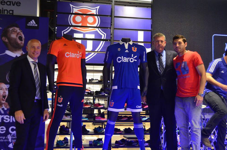 universidad-de-chile-2015-home-kit%2B(3).jpg