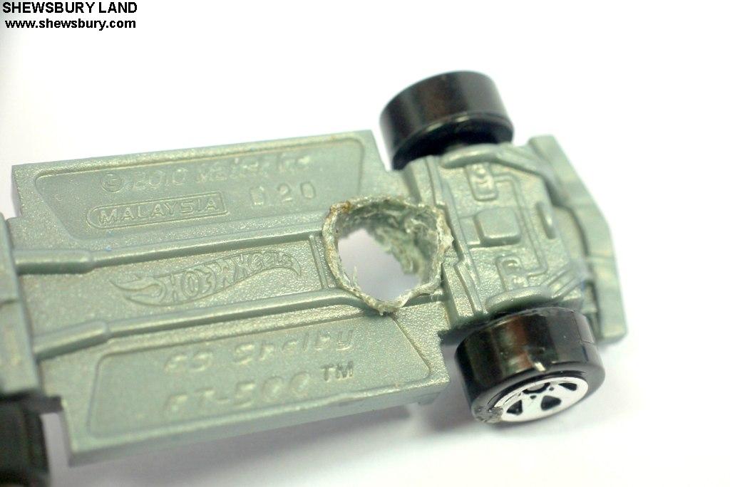 Another way to open up Hot Wheels cars