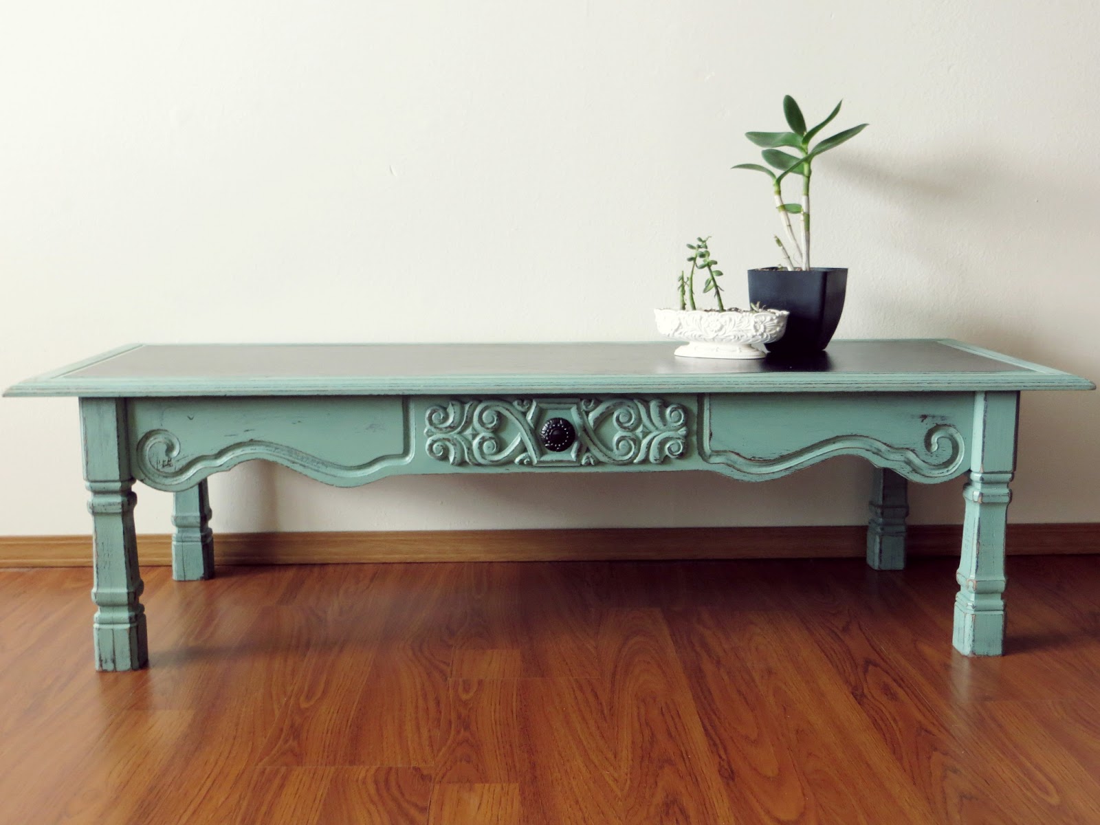 Namely Original Distressed Coffee Table Tutorial