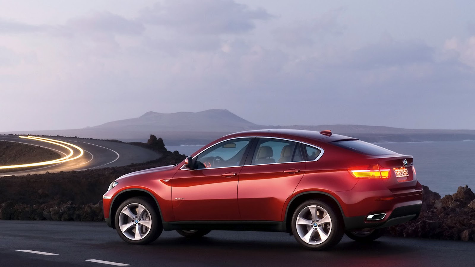 http://3.bp.blogspot.com/-Zpd7HDYnXeM/T0u0fpofE_I/AAAAAAAAByA/-_TmVrx4Bh4/s1600/BMW+Car+1920+1080.jpg