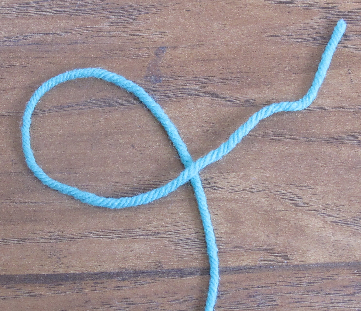 ReCrochetions: Tutorial: Slip Knot (Left-Handed)