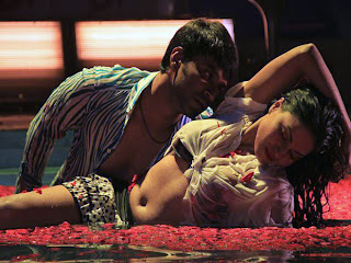 Hot Photo Stills : Veena Malik's Dirty Picture Kannada 