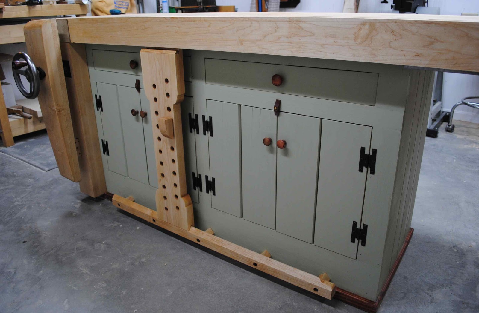 First Light Woodworking Unplugged Bench Build Complete