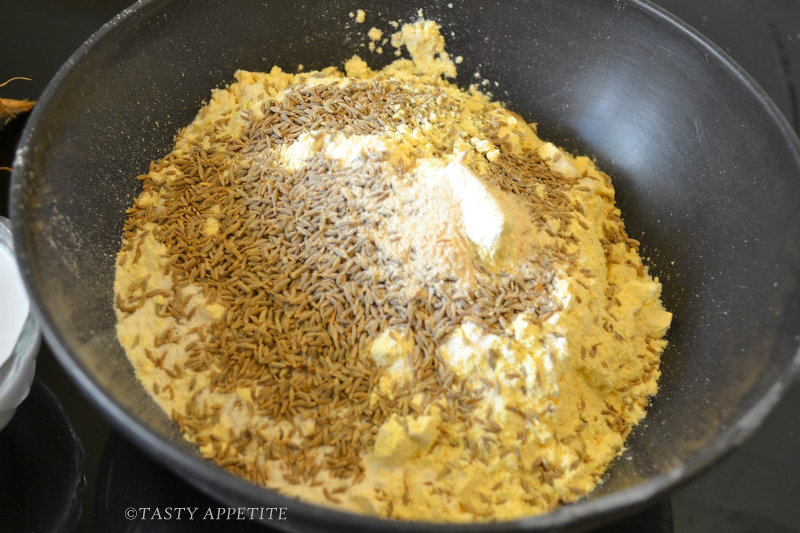 How to make Coconut Milk Murukku / Thengai Paal Murukku / Easy Murukku