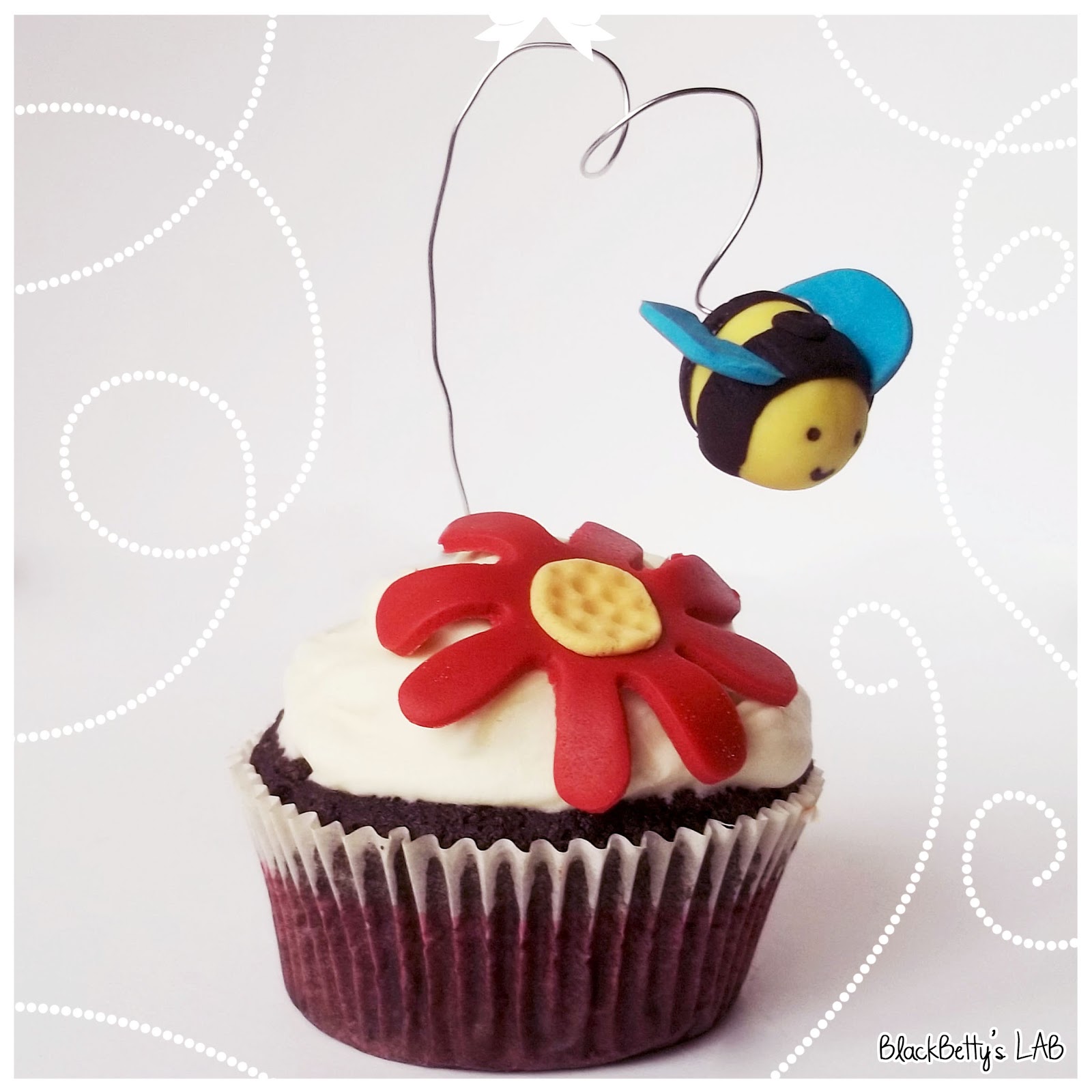 20 pezzi Amosfun Decorazione per torta con ape e cupcake