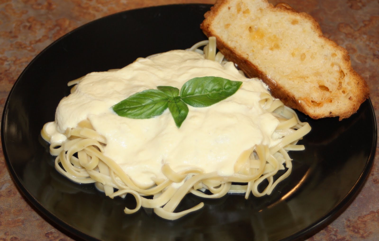 Mommy's Kitchen Creations Olive Garden's Alfredo Sauce