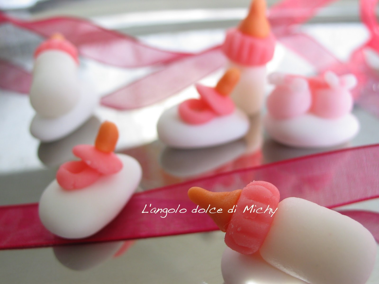 Le Creazioni di Michy Confetti decorati in pasta di zucchero