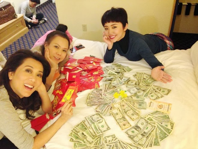 Tóc Tiên bạo dạn khoe hình xăm trong cơ thể