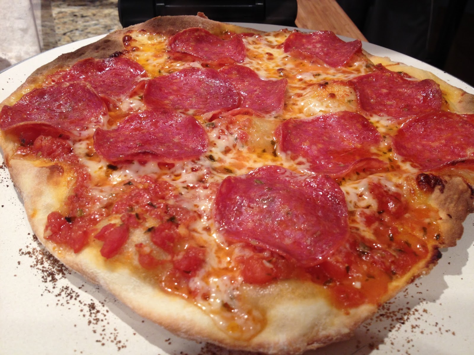 the happygirl {review} breville crispy crust pizza maker