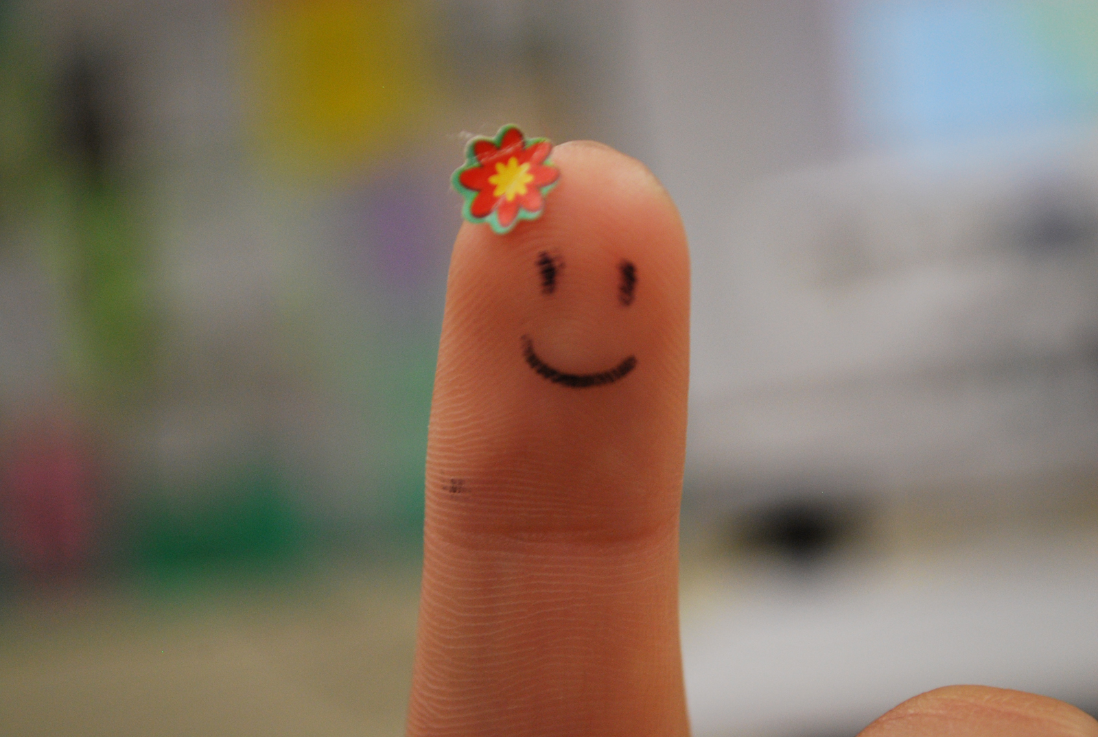 http://3.bp.blogspot.com/-_-KrNkKyIEg/ToTjd8Yv47I/AAAAAAAABcw/U2-wl34Ac3I/s1600/Fingers_Smile_Funny_Wallpapers_Vvallpaper.net.jpg