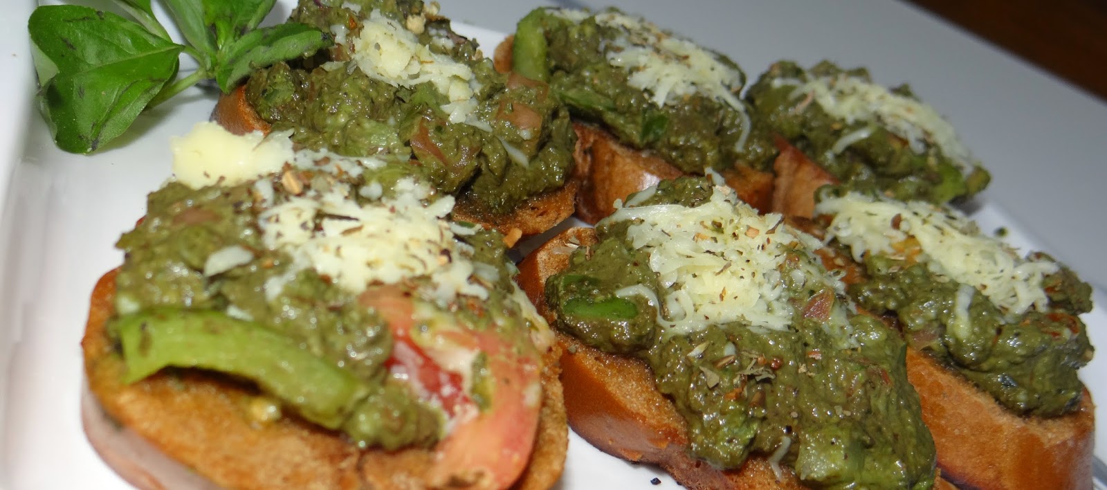 Rinkal ki rasoi se Basil Pesto Bruschetta