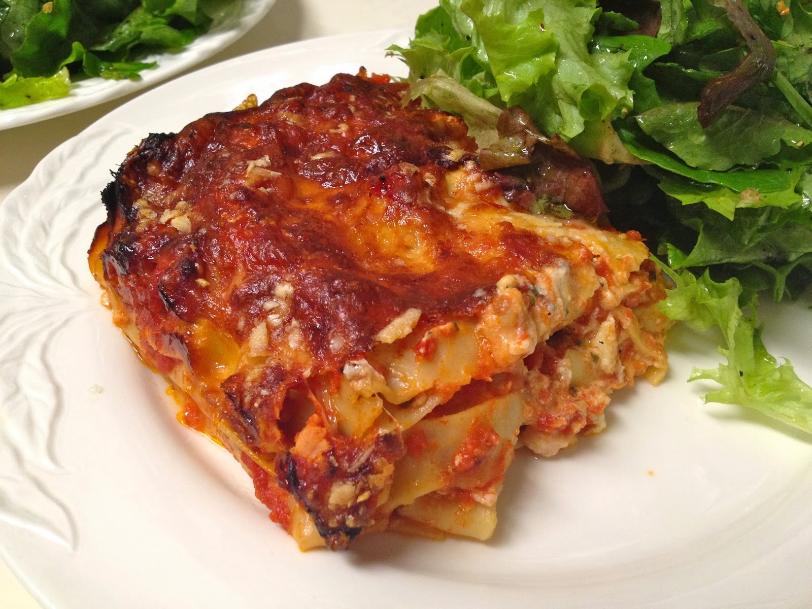 Lazy Man’s Lasagna with Turkey Sausage Bolognese C H E W I N G T H E