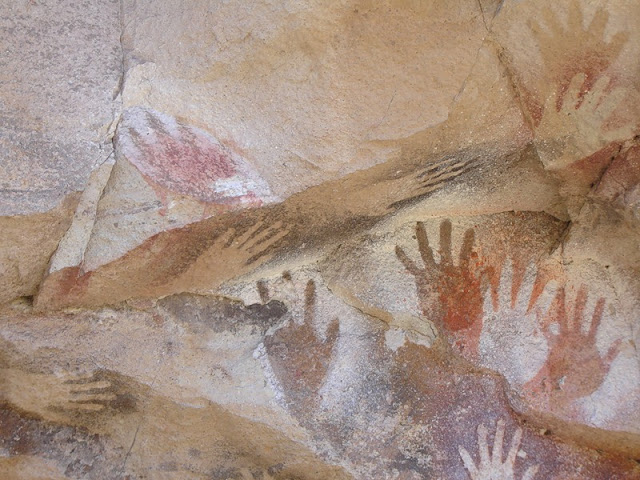 Пещера рук в Аргентине