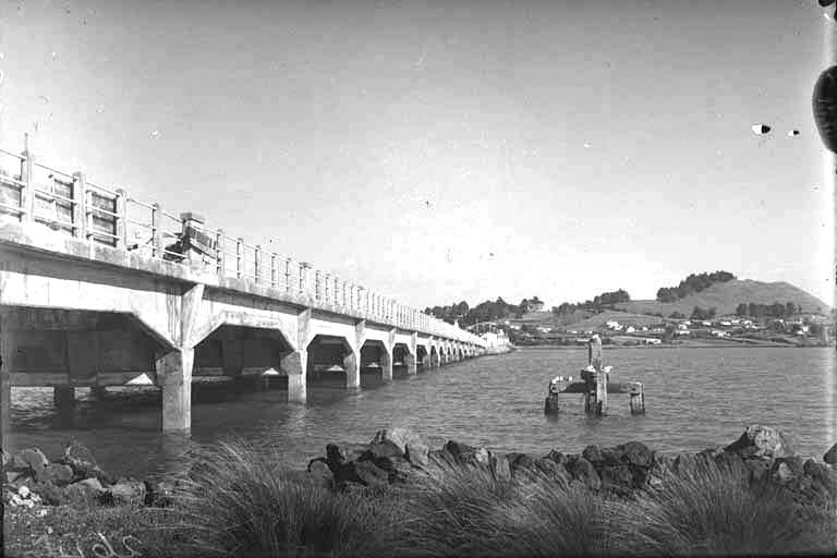 Timespanner How about a plaque for old Mangere Bridge?