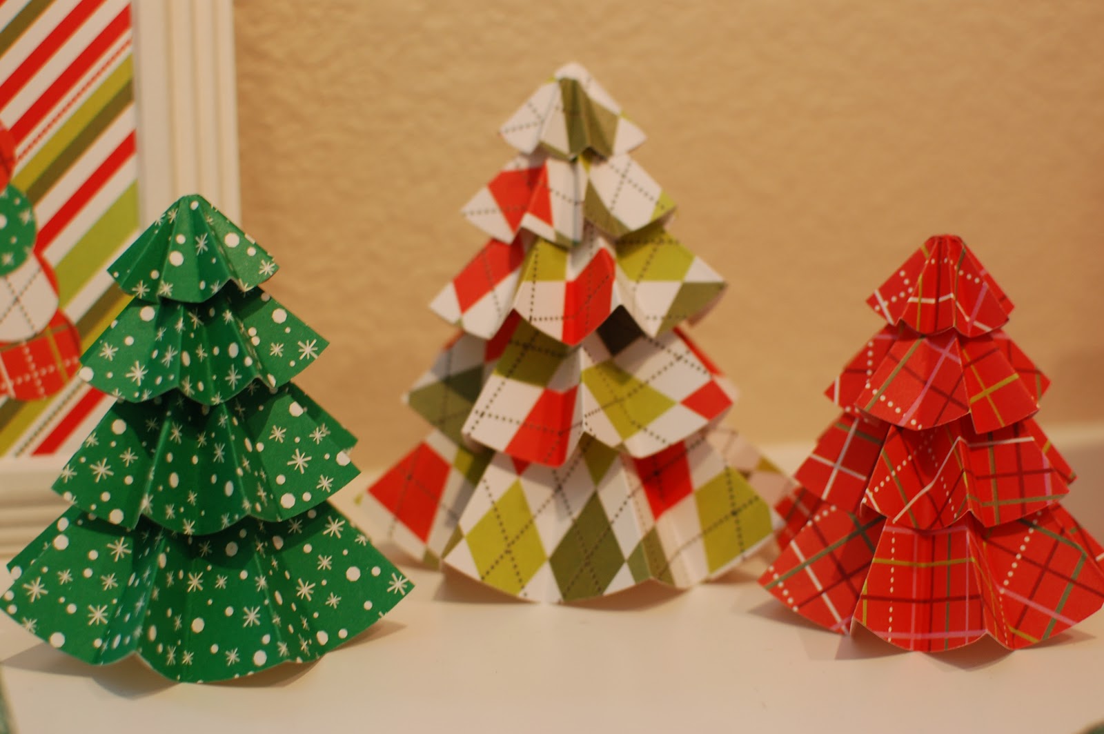 Tutorial: Christmas Paper Trees