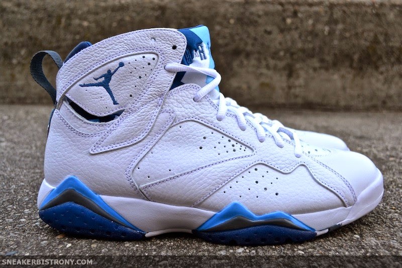 retro 7 light blue