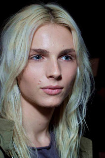 Why Androgynous Fashion Was Only For Women In The S Why Androgynous Fashion Was Only For Women In The S