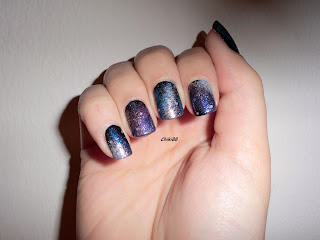Galaxy nails - foto con flash