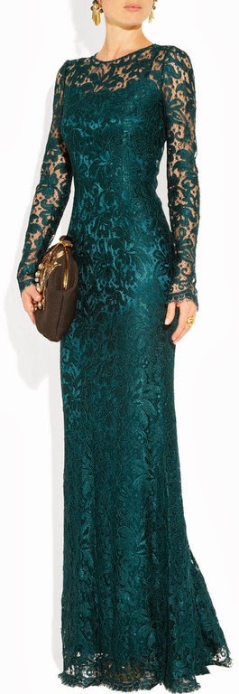 DOLCE_&_GABBANA_Lace_Gown,_USD_3310.jpg