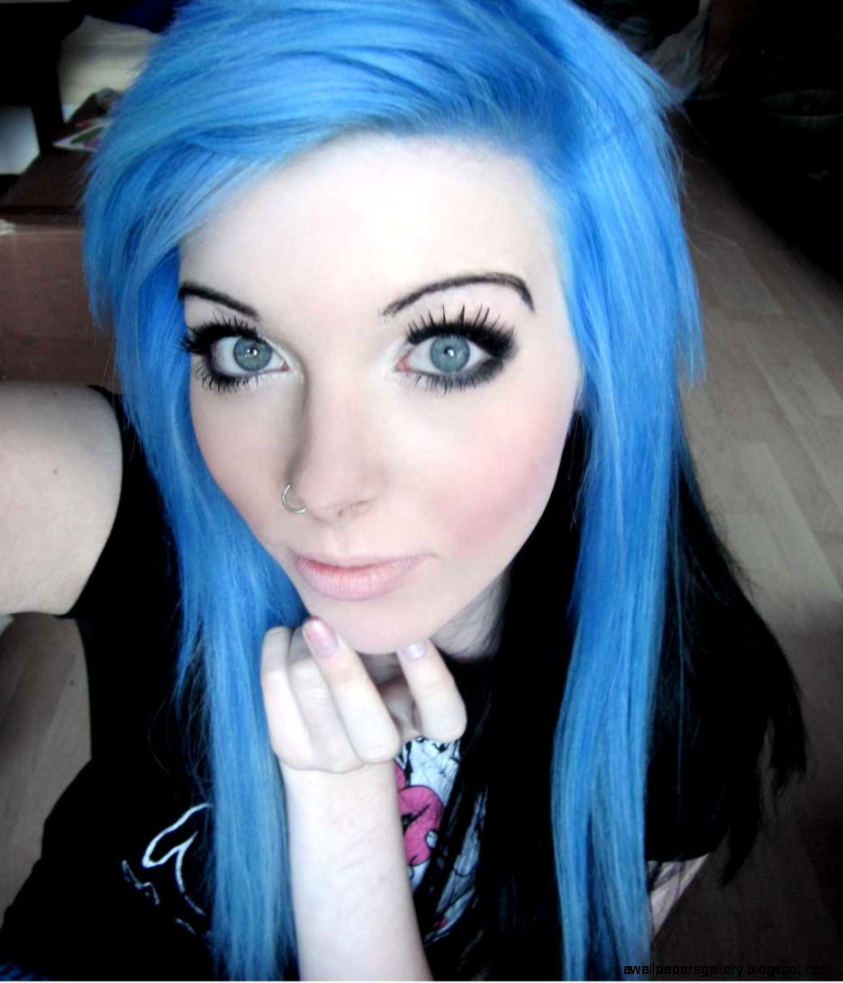 emo girl ira vampira scene queen colorful hair purple blue emo girl ira vampira scene queen colorful hair purple blue