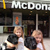 Γιατί; Τα McDonalds δεν επέτρεψαν την είσοδο σε σκύλους οδηγούς...