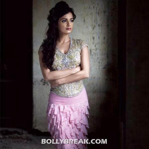 Dia mirza Personal Pics - Unseen